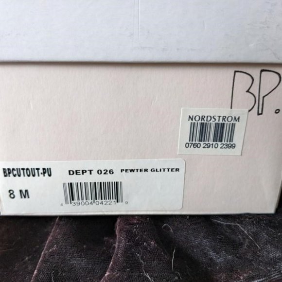 Silver Flats, Glam Glitter Holiday Dress Shoes, BP brand sz 8 Near Perfect - Picture 14 of 14